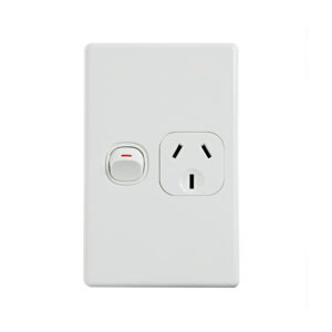 4C | Elegant Single Power Point 250V 10A | Vertical