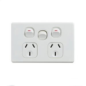 4C | Elegant Double Power Point 250V 10A with Extra Switch - Horizontal