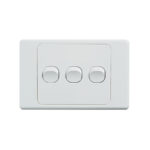 4C | Ultima 3 Gang Switch 250V 16AX - Horizontal